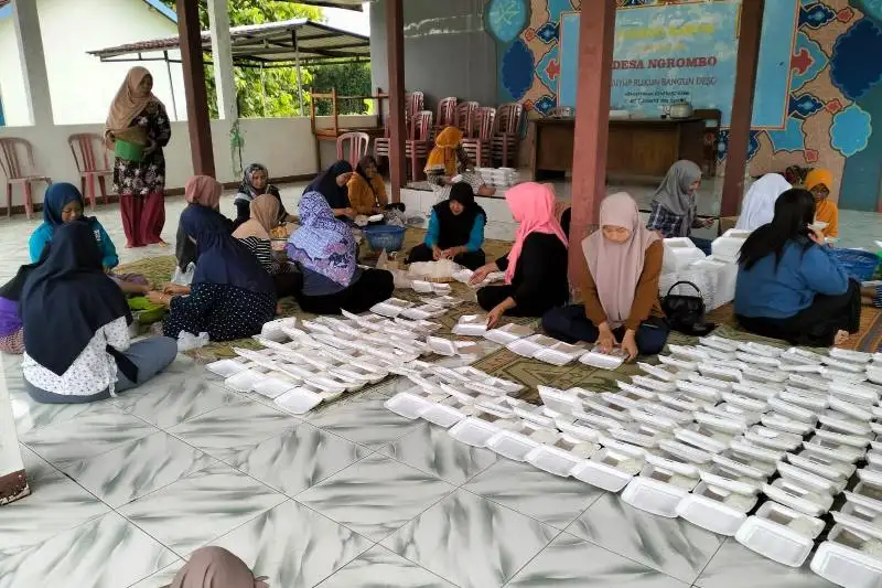 Pemdes Ngrombo Sragen Punya Inovasi Makan Gratis dan Internet Gratis